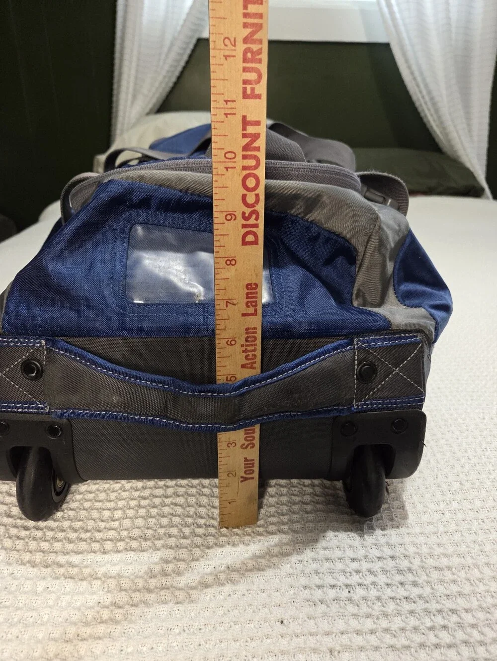 Eddie Bauer Duffle Bag With Wheels